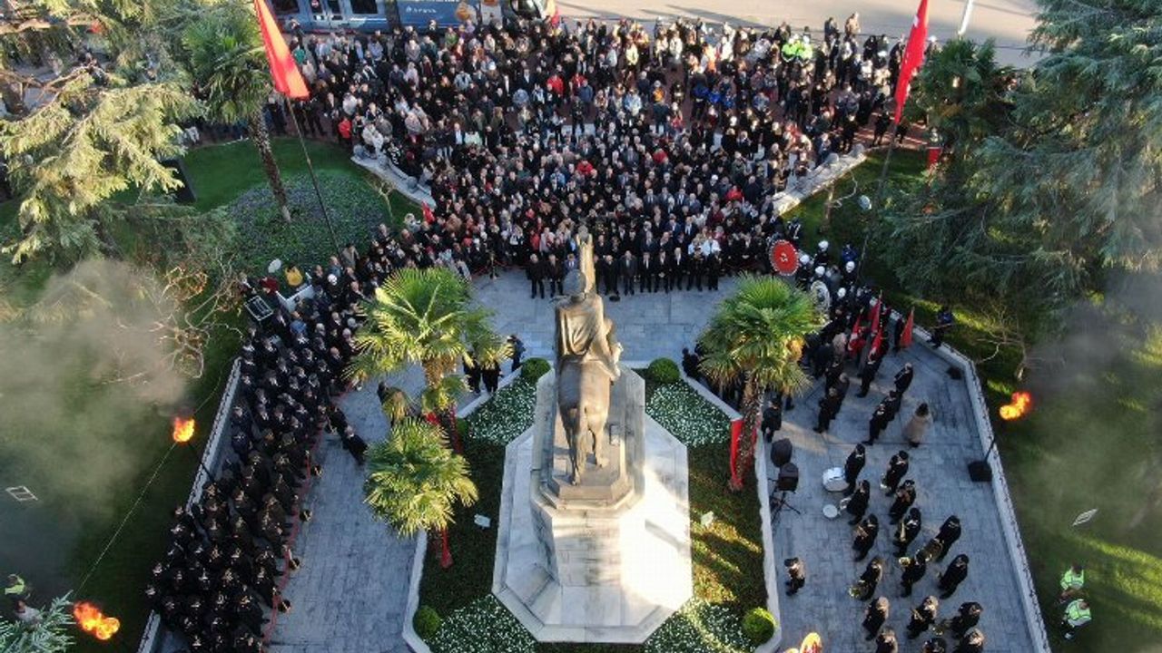 Ulu Önder Bursa'da da özlemle anıldı