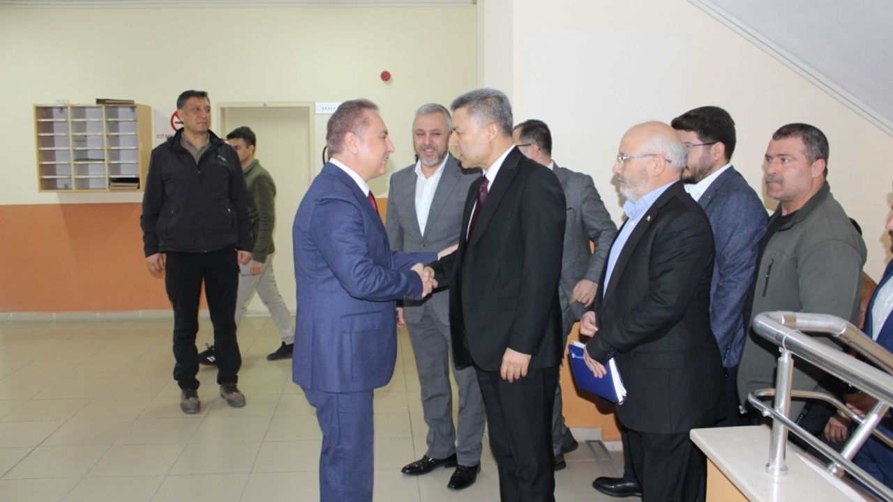 AK Parti'li Sever, Anamur'da ziyaretlerde bulundu