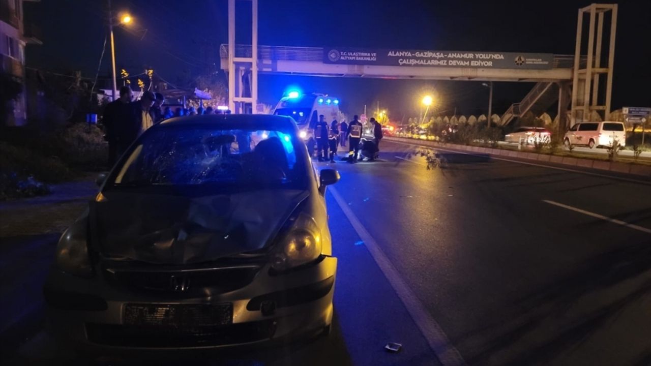Antalya'da otomobilin çarptığı Kanadalı kadın yaşamını yitirdi