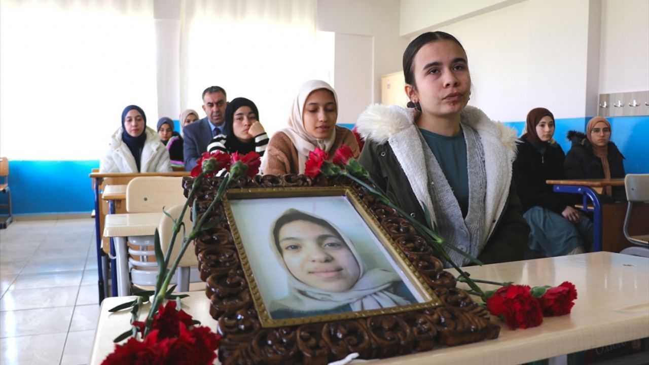 "Asrın felaketi"nde hayatını kaybeden öğrenciler liselerinde anıldı