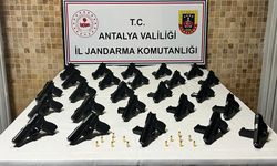 Antalya'da silah kaçakçılığı operasyonunda 2 zanlı yakalandı