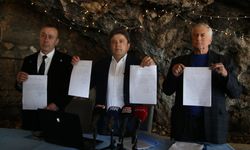 İYİ Parti Antalya İl Teşkilatında 6 yönetim kurulu üyesi görevlerinden istifa etti