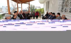 Hatay Valisi Mustafa Masatlı, Samandağ'da kanaat önderleriyle buluştu