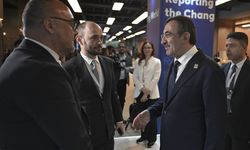 Cumhurbaşkanı Yardımcısı Yılmaz, Antalya Diplomasi Forumu'nda AA standını ziyaret etti