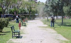 Toroslar'da park ve yeşil alanlarda yenileme yapılıyor