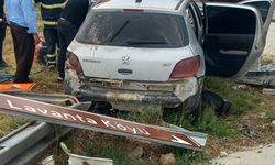 Isparta'da otomobilin kamyona çarptığı kazada 2 kişi yaşamını yitirdi
