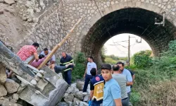 Hatay'da Tren Yolu Üst Geçidinde Toprak Kayması!