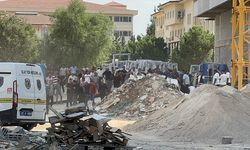 Adana'da kule vinçten düşen inşaat malzemelerinin altında kalan 2 işçi öldü