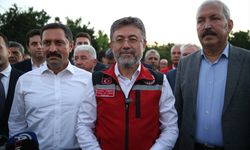 Tarım ve Orman Bakanı İbrahim Yumaklı, Hatay'da narenciye hasadına katıldı