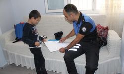 Hatay'da polis ekiplerinden otizmli çocuğa ziyaret