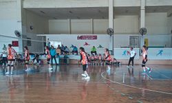 Adana'da, Okul Sporları Voleybol Grup Müsabakaları başladı