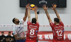 Voleybol: SMS Grup Efeler Ligi