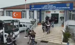 Yayladağı’nda Göçmen Kaçakçılığı Operasyonu: 25 Tutuklama