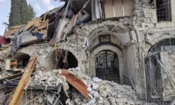 Saray Caddesi’nde Tescilli Yapılar Aslına Uygun Yeniden İnşa Ediliyor