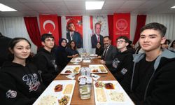 Masatlı, Hatay Fen Lisesi Öğrencileriyle İftarda Buluştu