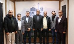 Naci Yapar, Hatay Gazeteciler Cemiyeti Heyetini Ağırladı