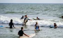 Hatay’da Umut Sörfle Büyüyor