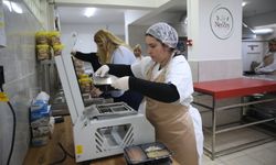 Depremzede Kadınlara Umut Olan Lokanta