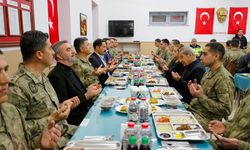 Vali Masatlı, Mehmetçikler ve Şehit Aileleriyle İftarda Buluştu