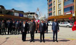 18 Mart’ta Çelenk Sunma Töreni Düzenlendi