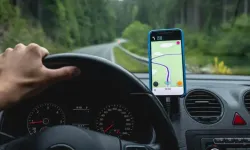 DMM’den Uyarı: Araçta Telefon Tutucu Ve Koku Yasaklanmadı!