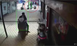 Fırtınanın Uçurduğu Çatı Esnafı Saniyelerle Teğet Geçti