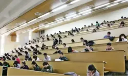 Üniversiteler De Devam Zorunluluğu Kalktı Mı?