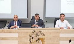 AK Parti Grubu Büyükşehir Belediye Meclisi Toplantısında Bir Araya Geldi