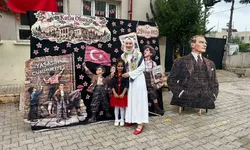 YAĞMUR BAŞLAYINCA ŞEMSİYESİNİ MAKETE TUTTU!