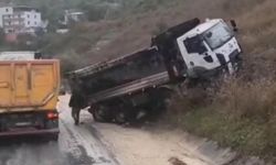 ALTINÖZÜ-ANTAKYA YOLUNDA İKİ KAMYON SAVRULDU!