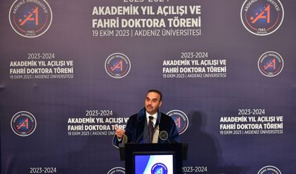 Bakan Kacır, Akdeniz Üniversitesi Akademik Yıl Açılış Töreni'nde konuştu: