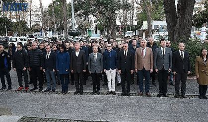 Kemer Belediyesi’nde şehitler için saygı duruşu