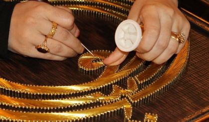 Alev Konç'un El Emeği Göz Nuru Eserleri Ramazan'a Işık Tutuyor