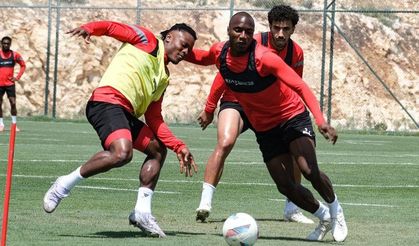 Hatayspor, Beşiktaş Deplasmanı İçin Erdemli'de Çalıştı