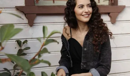 Ünlü Oyuncu Ezgi Şenler’in Mutlu Günü !