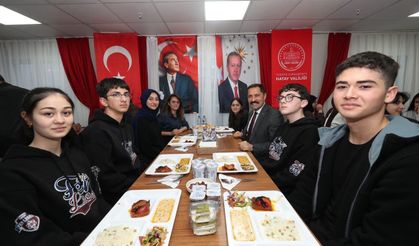 Masatlı, Hatay Fen Lisesi Öğrencileriyle İftarda Buluştu