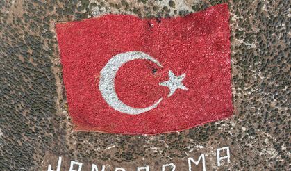 HBB’DEN 29 EKİM CUMHURİYET BAYRAMI’NA ÖZEL TÜRK BAYRAĞI BOYAMA ÇALIŞMASI
