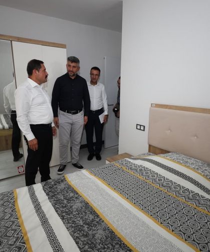 Hatay Kırıkhan'da afet konutları ve ticaret merkezlerinin yapımı sürüyor