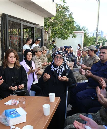 Şehit Ferhat Gedik İskenderun’da Mezarında Anıldı