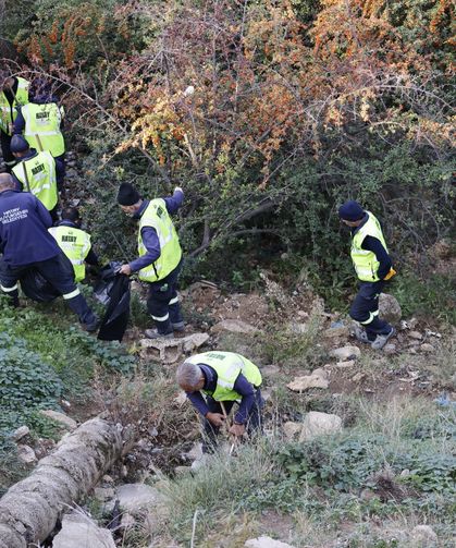 Döver Seyir Tepesi'nde 2 Tonluk Temizlik Operasyonu!