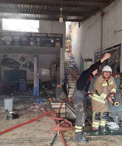 Sanayi Sitesinde Alevler Umut Oto’yu Sardı!