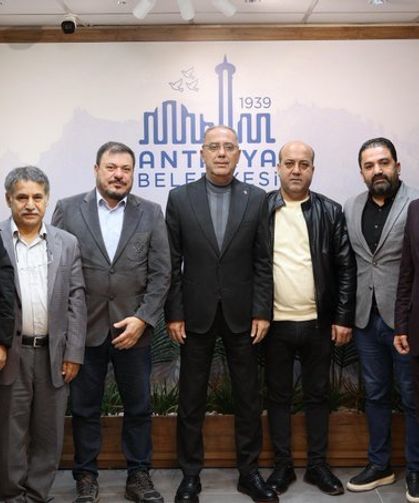 Naci Yapar, Hatay Gazeteciler Cemiyeti Heyetini Ağırladı