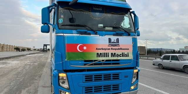 Azerbaycan'dan deprem bölgesine 40 adet jeneratör