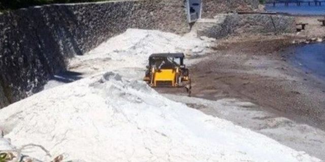 Bodrum Zabıtası'ndan beyaz kum dökümüne müdahale