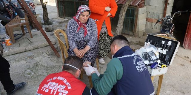 Bursa sağlık hizmetlerini depremzedelerin ayağına götürüyor