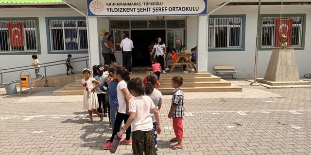Kahramanmaraş'ta depremzede öğrencilerin resimleri sergilendi