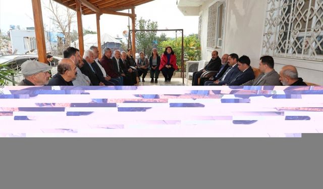 Hatay Valisi Mustafa Masatlı, Samandağ'da kanaat önderleriyle buluştu