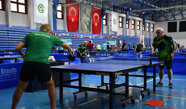 Adana 11. Veteran Masa Tenisi Turnuvası başladı