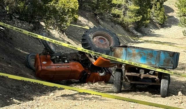 Burdur'da devrilen traktörün altında kalan 1 kişi öldü, 2 kişi yaralandı