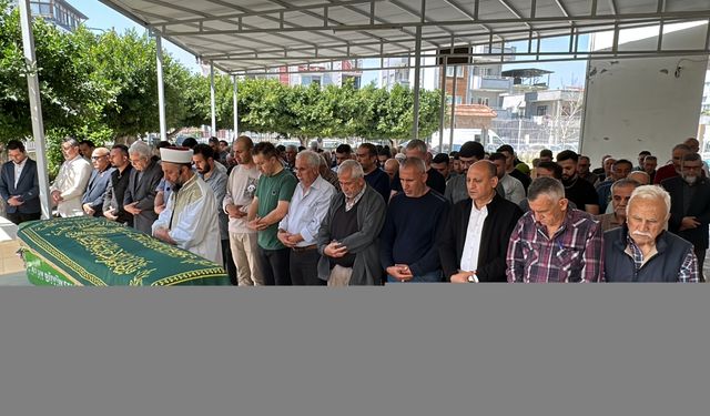 Kalp krizi sonucu ölen BBP İskenderun Başkan adayı Sezgin'in cenazesi defnedildi